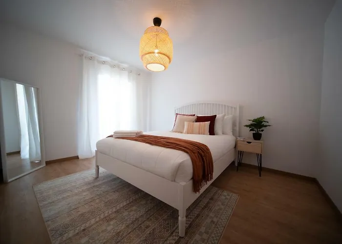 O Sítio Do Mundo - Novo Na * Nazaré