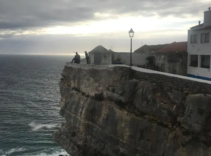 O Sítio Do Mundo - Novo Na * Nazaré